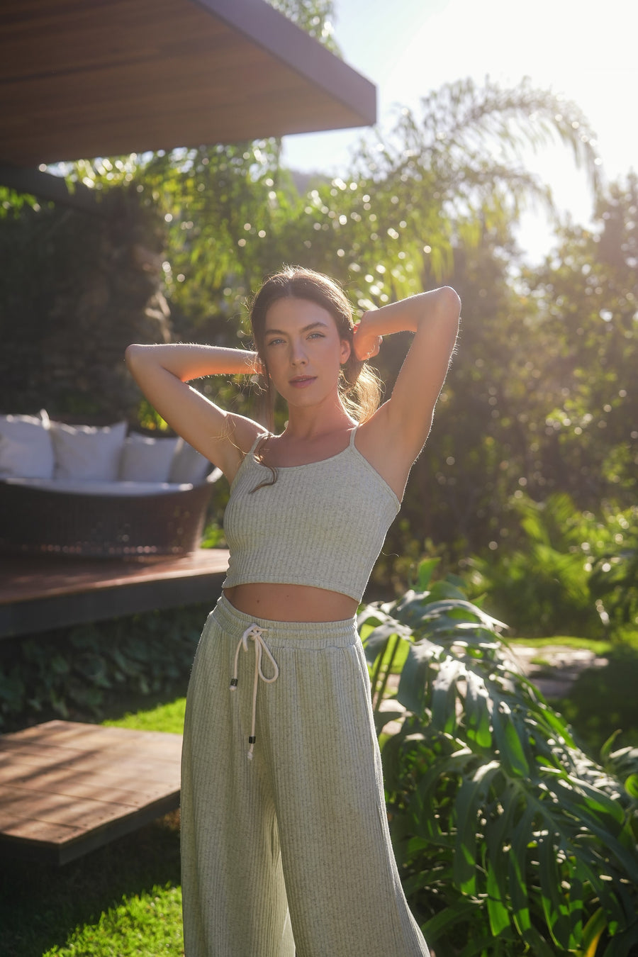 Cropped alça deva verde chá linho