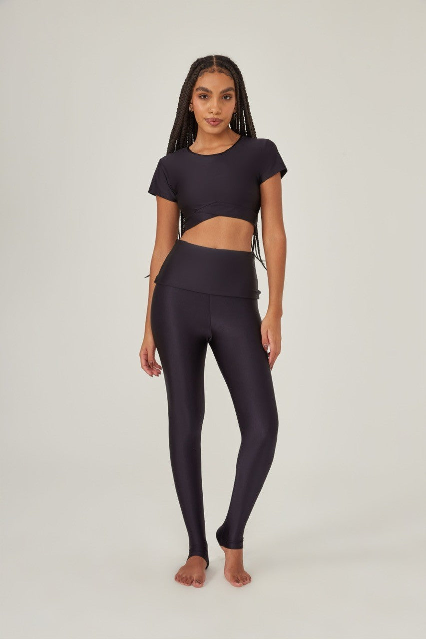 Cropped luna black