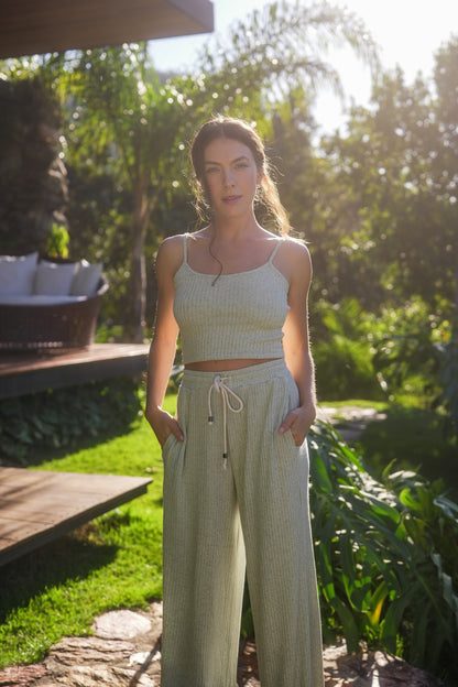 Cropped alça deva verde chá linho