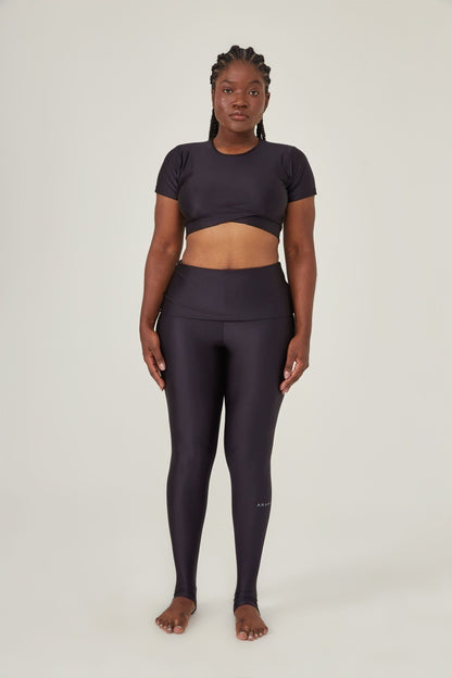 Cropped luna black